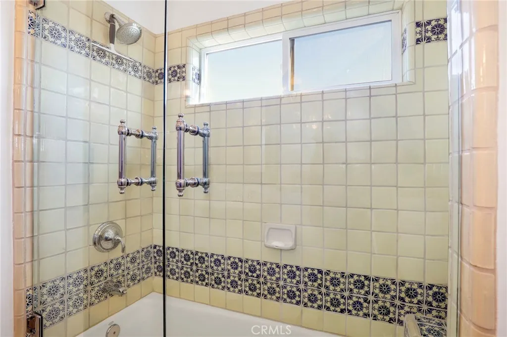 3852 Keswick Road, La Canada Flintridge, California 91011 home-pic-30